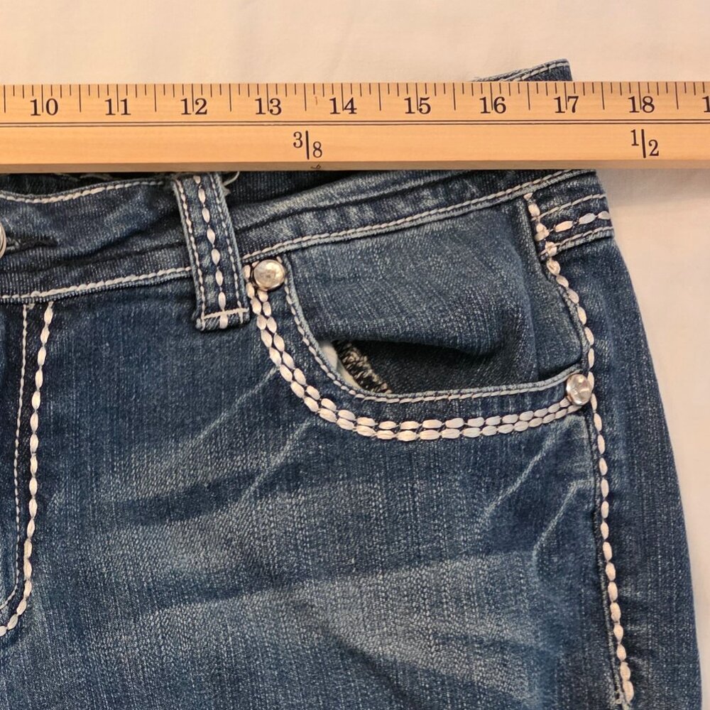 Grace in LA women's distressed denim jeans, size 17. - Picture 9 of 11